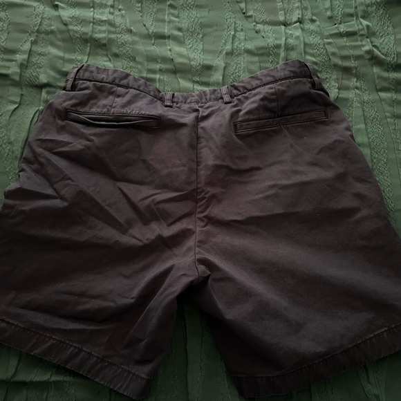 Theory Men's Charcoal Flat Front Shorts - Picture 2 of 2